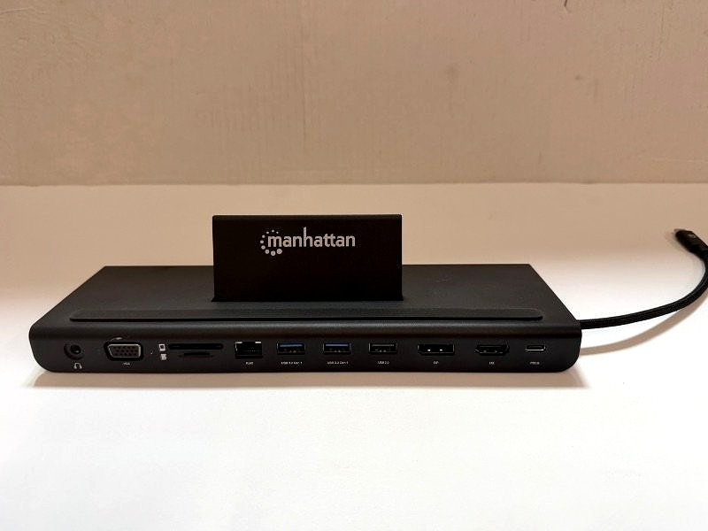 Manhattan USB-C 11 in 1 Triple Monitor Docking Station HDMI DisplayPort (4B-B2)