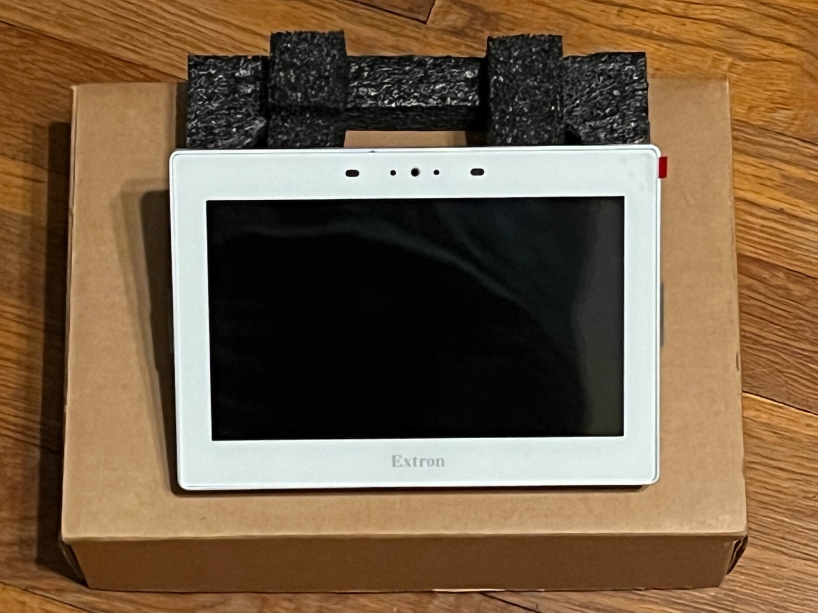 Extron TLS 725M 7" Touch Screen Control Panel / Scheduling Panel