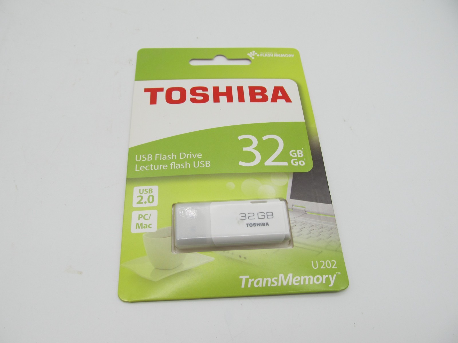 Toshiba TransMemory U202 - 32GB USB 2 Flash Drive - Brand New