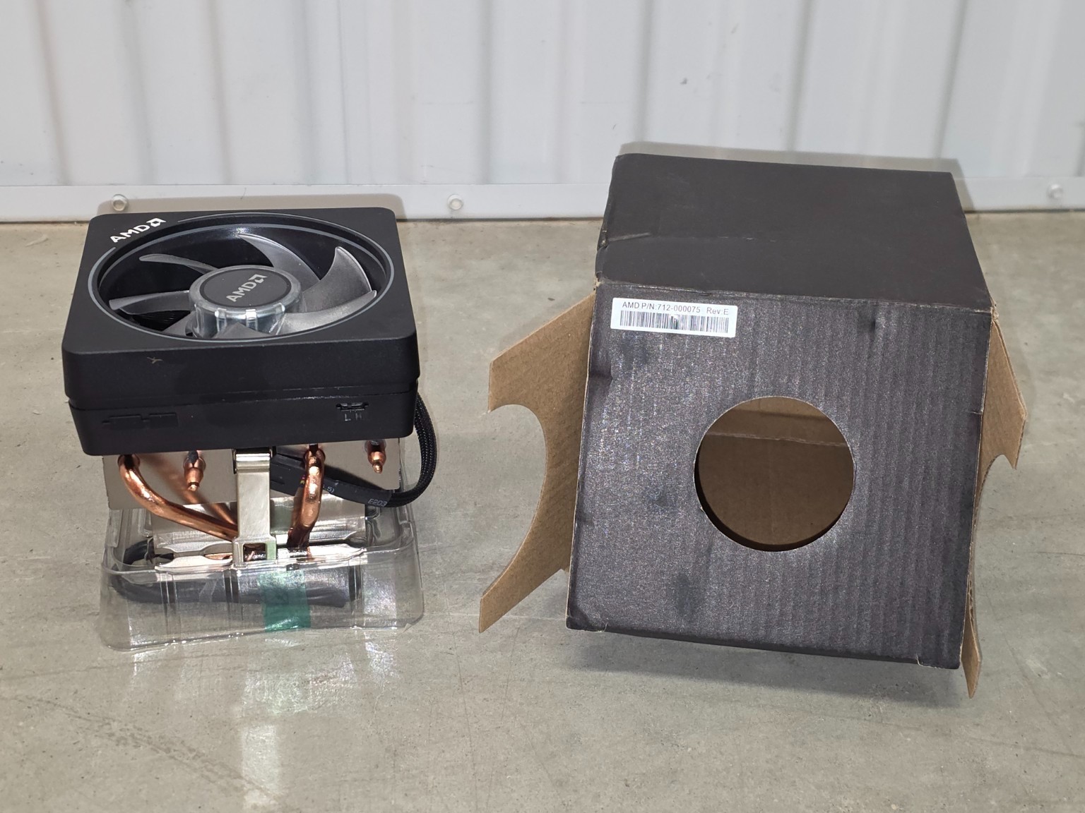 AMD Wraith Prism RGB CPU Cooler AM4 AM5 712-000075 Rev E Open Box