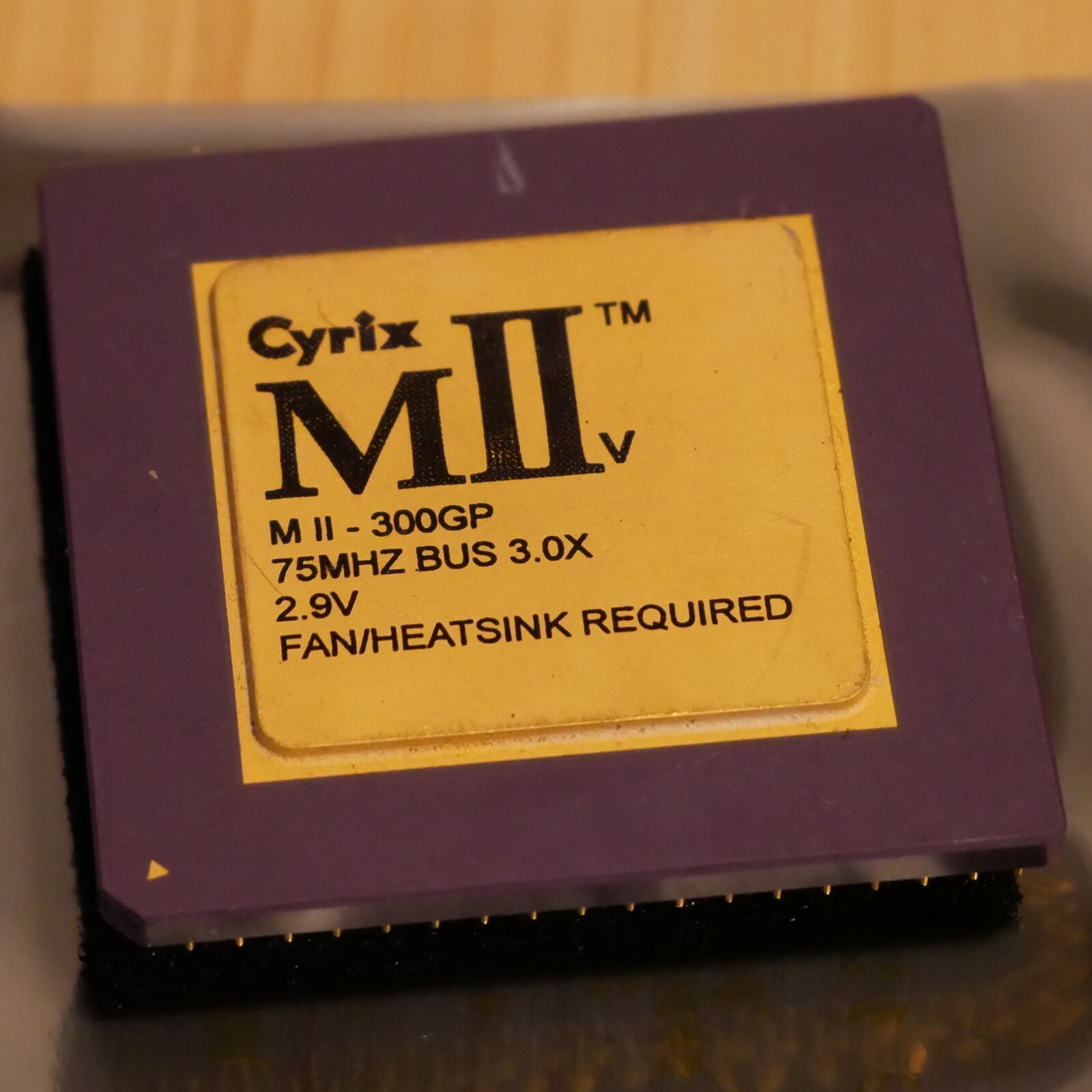 Cyrix MII 300GP 75 MHZ Bus 3X 2.9v Ceramic CPU Processor Gold 6x86 04