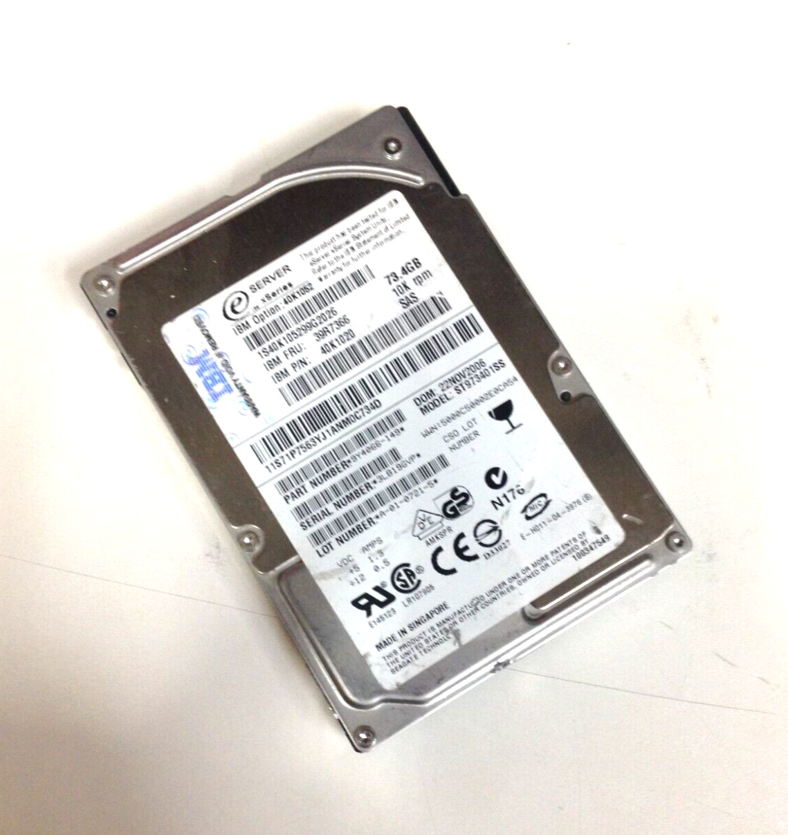 IBM 39R7366 73.4GB 2.5" 10K RPM SAS Hard Drive - No Caddy