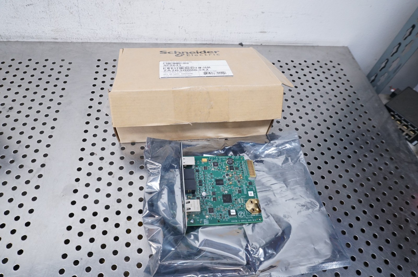 Schneider Electric AP9641 UPS Management Card