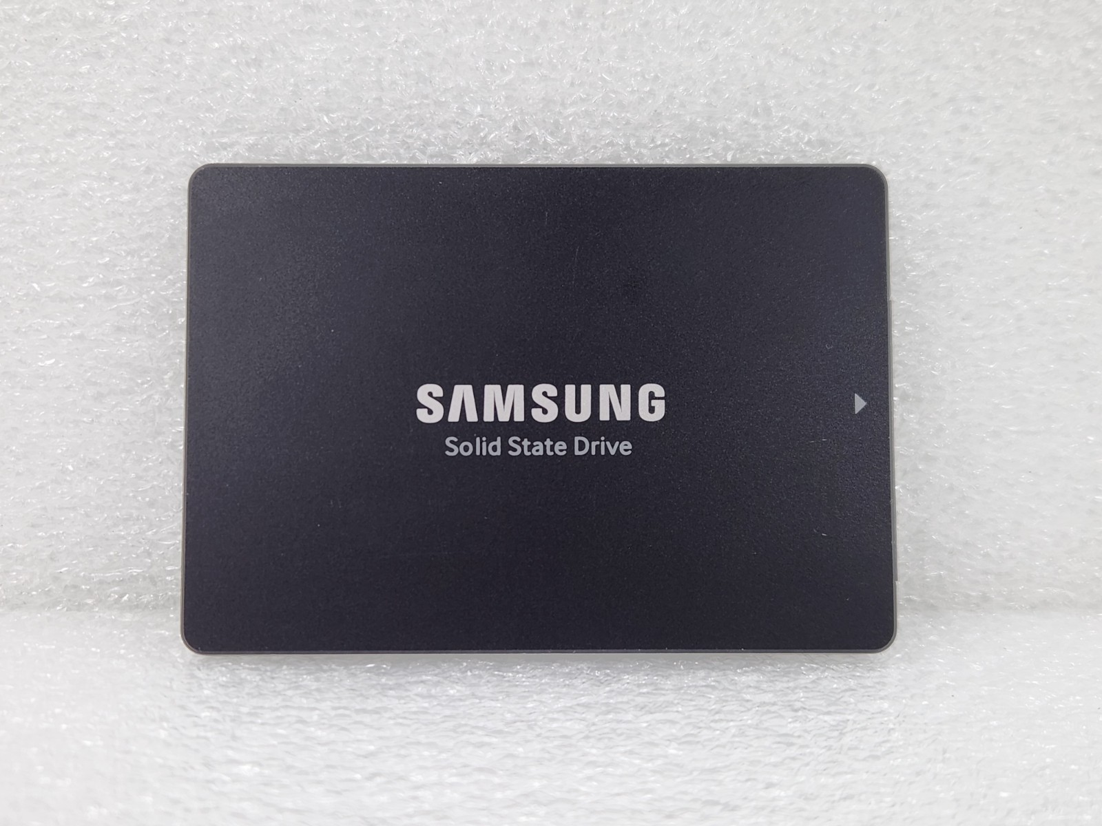 SAMSUNG 883 DCT MZ-7LH1T9N 1.92TB SATA 6 Gb/s 2.5-inch Solid state drive