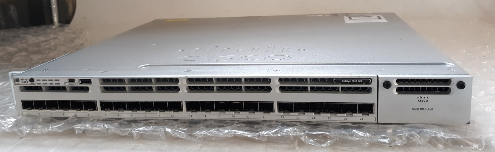 Cisco WS-C3850-24S-S Layer 3 Switch w/ 2x 350WAC + 2x Cords + 1x Ear
