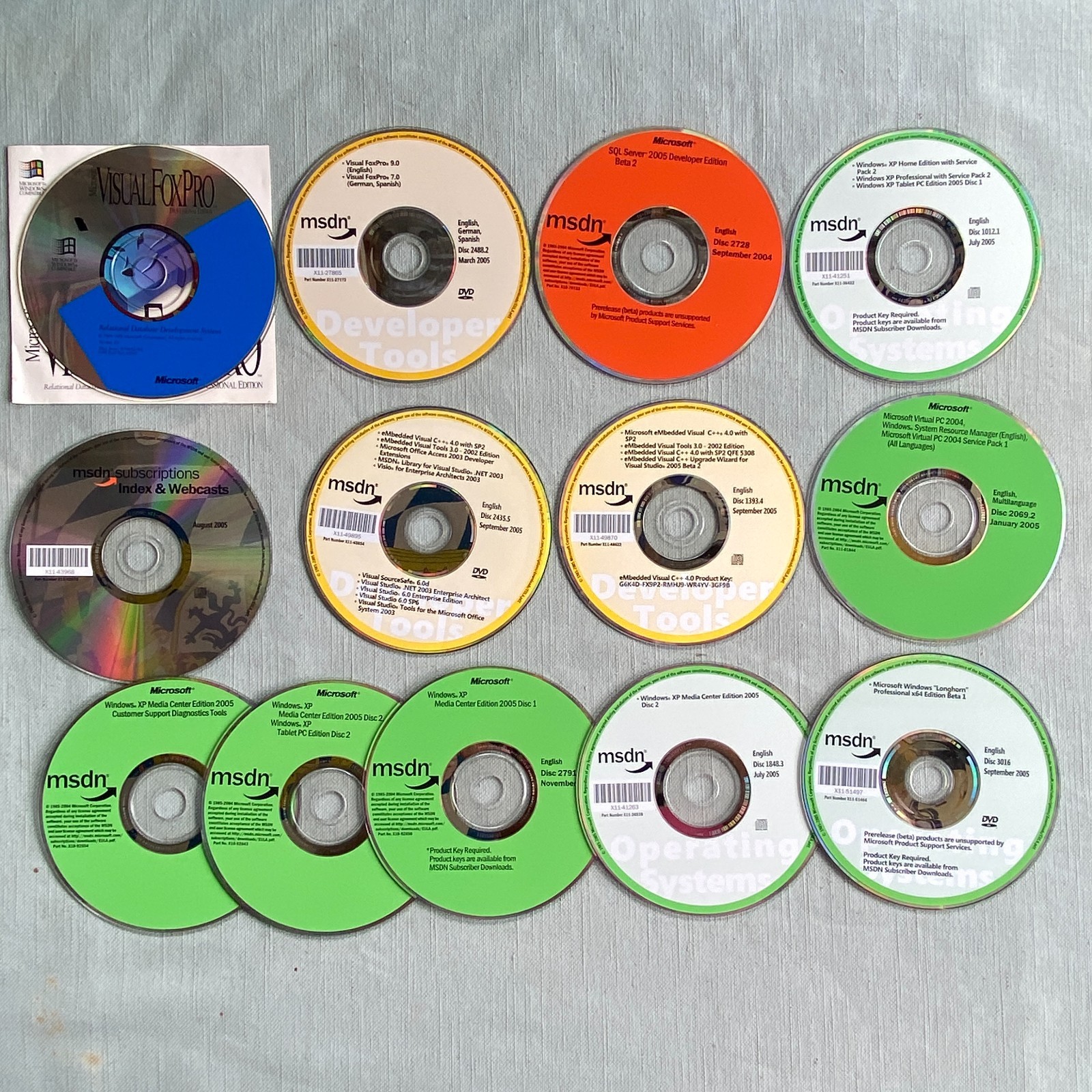 Microsoft MSDN PC CD Software OS XP SQL Server Visual C++ Media Center FoxPro Vi