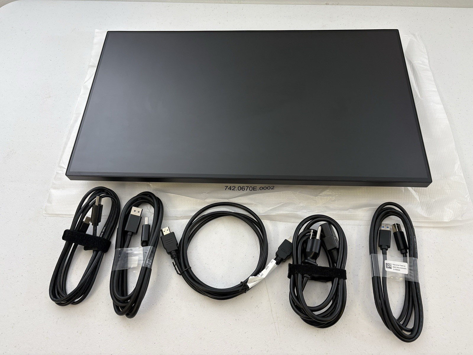 ViewSonic VP2468 ColorPro 24 inch 1080p IPS LCD Monitor with 100% sRGB, Rec 709