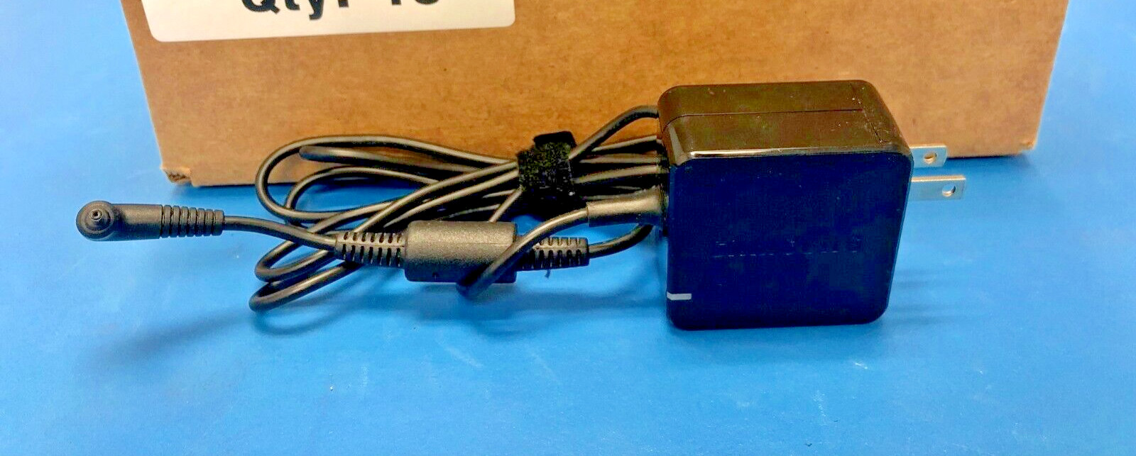 Lot of 40 Genuine Samsung AC Adapter 26W 12V 2.2A Part# W14-026N1A AD-2612AUS
