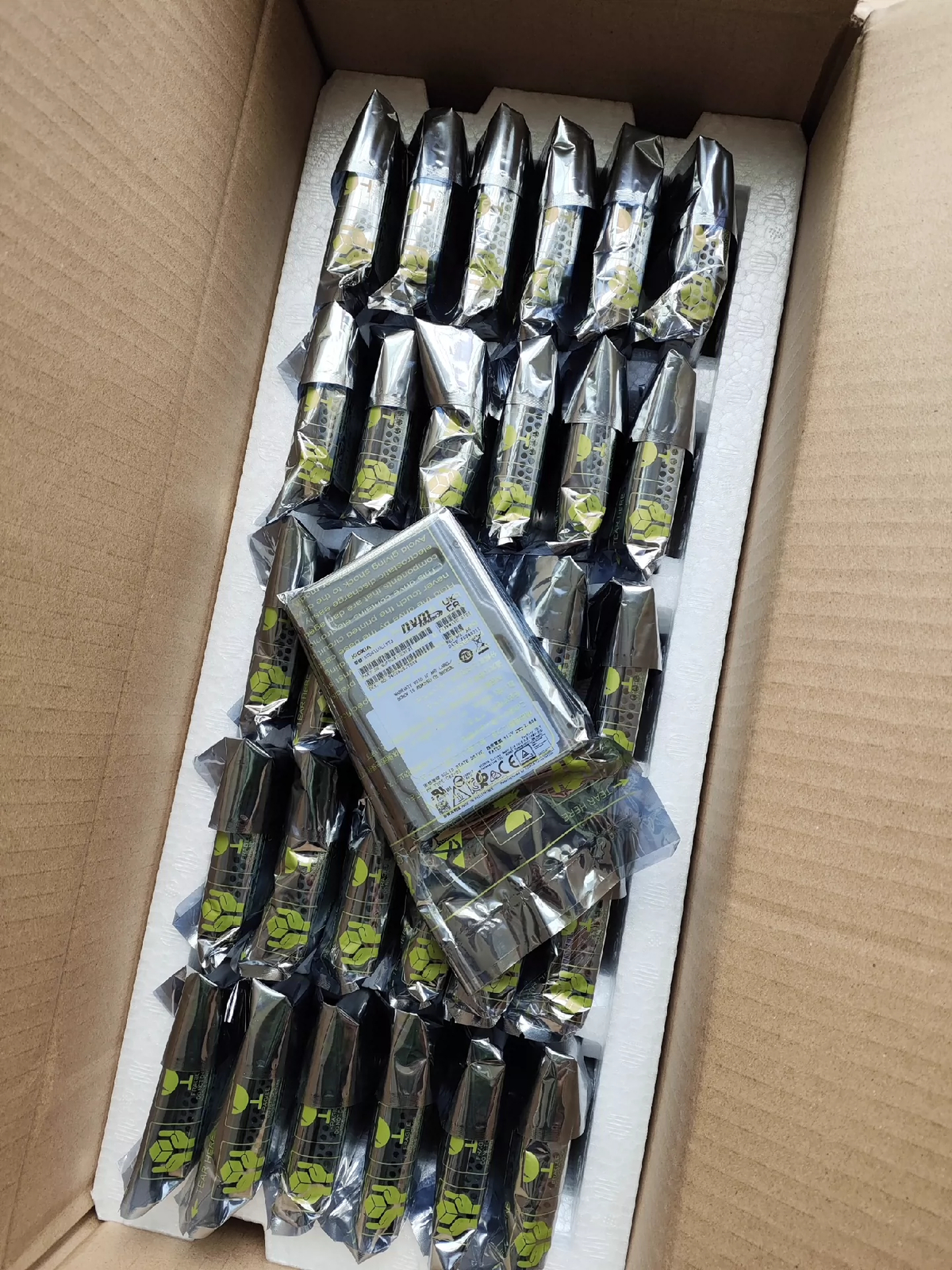 Kioxia CD-6-R KCD6XLUL15T3 15.36TB PCIe Gen 4.0 X4 8GB/s 3D TLC Enterprise SSD