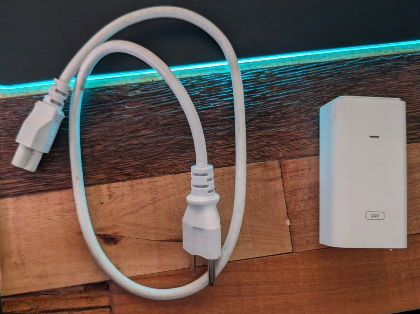 Ubiquiti UniFi 24V PoE Adapter