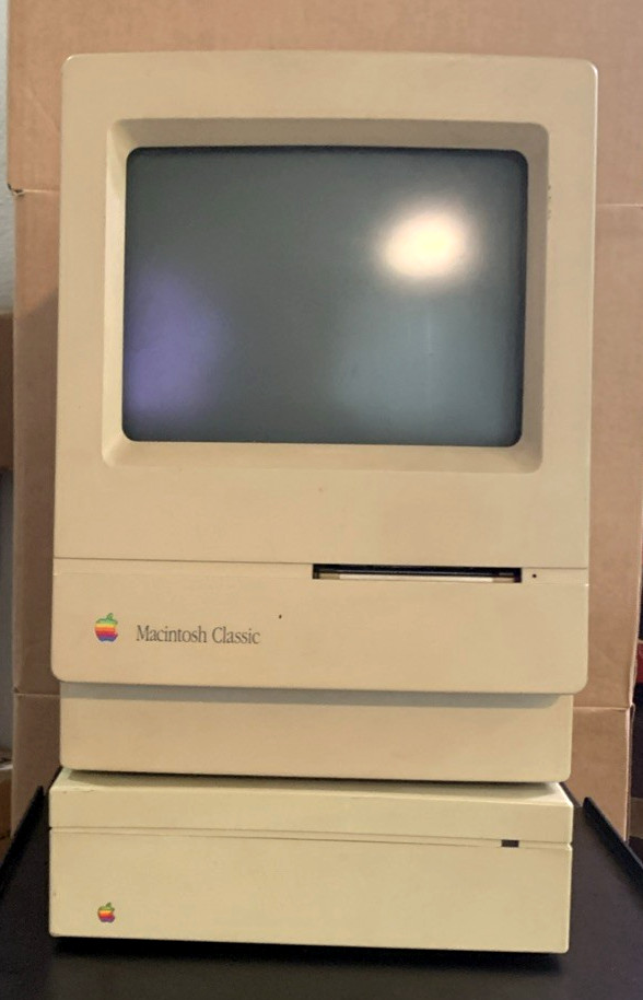 Apple Macintosh Classic M0420 M0435LL/A & External SCSI Drive Project