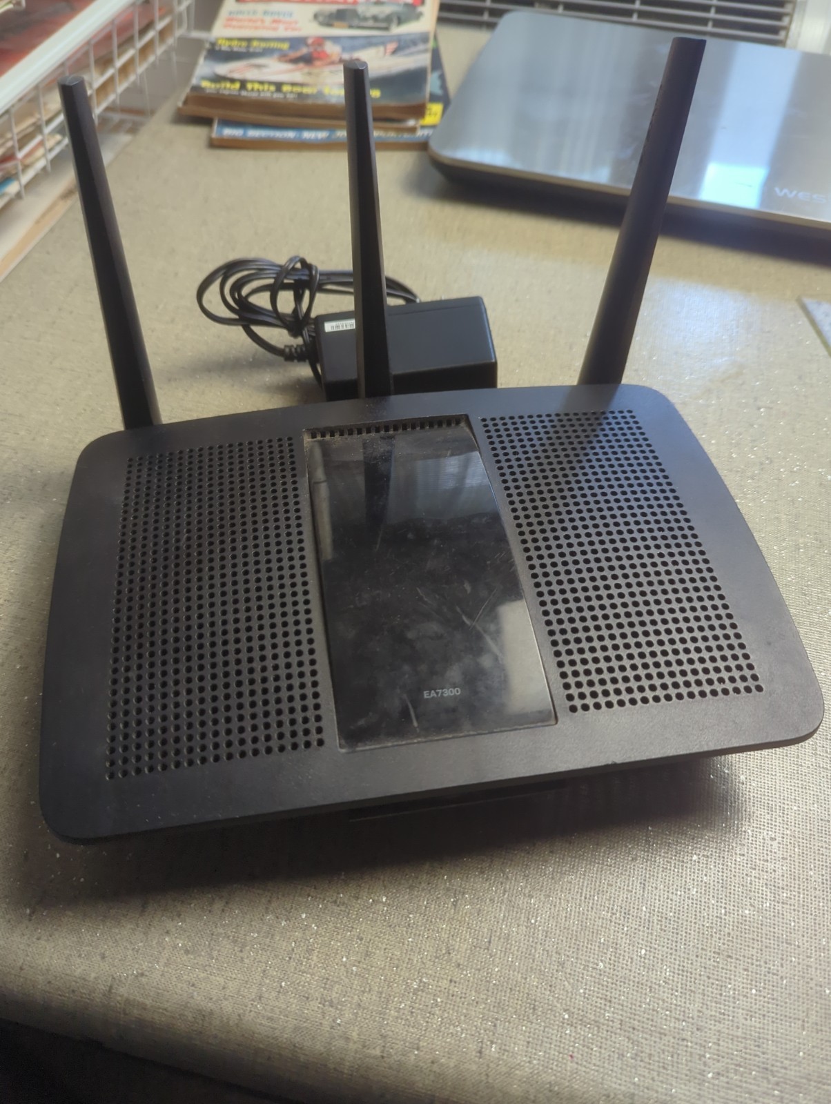 Linksys EA7300 V2 AC1750 Wireless Router, 4-Port Gigabit, USB 3.0, PSU