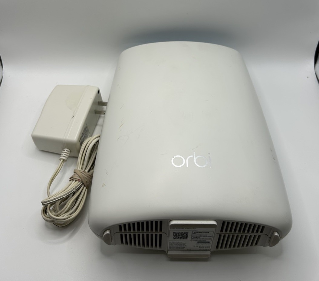 Netgear Orbi RBR50v2 Tri-Band Mesh WiFi Router AC3000 Router Only w/ Power Cord