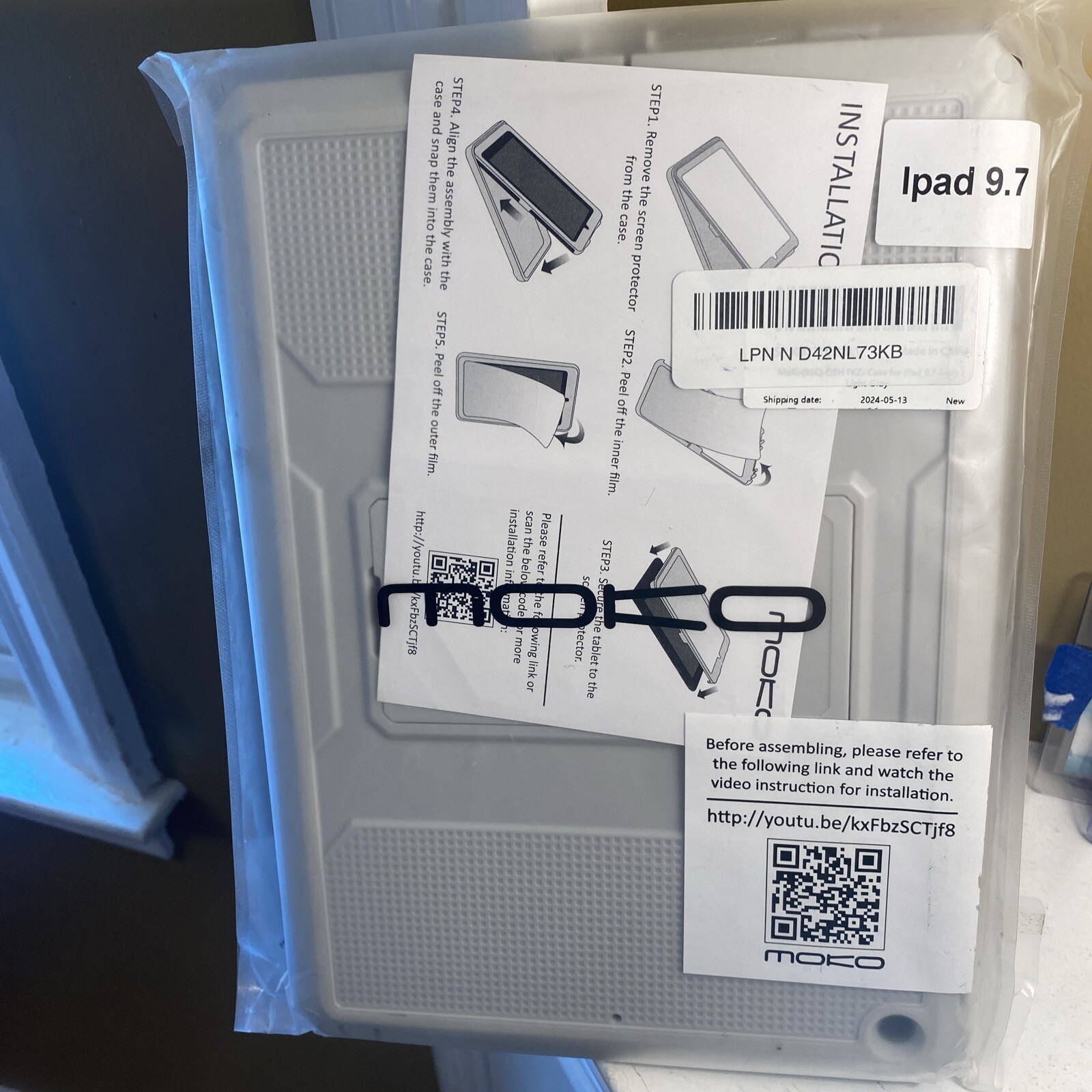 NEW MoKo Case Fit 2018/2017 iPad 9.7 5th/6th Generation, Slim Lightweight Smart