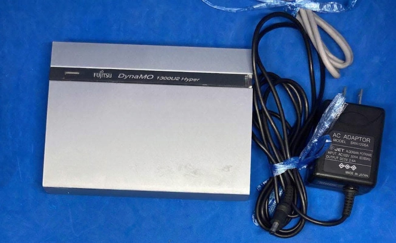 FUJITSU DynaMO 1300U2 Hyper DMO13U2S 1.3GB MO Magneto Optical Drive JAPAN #0001