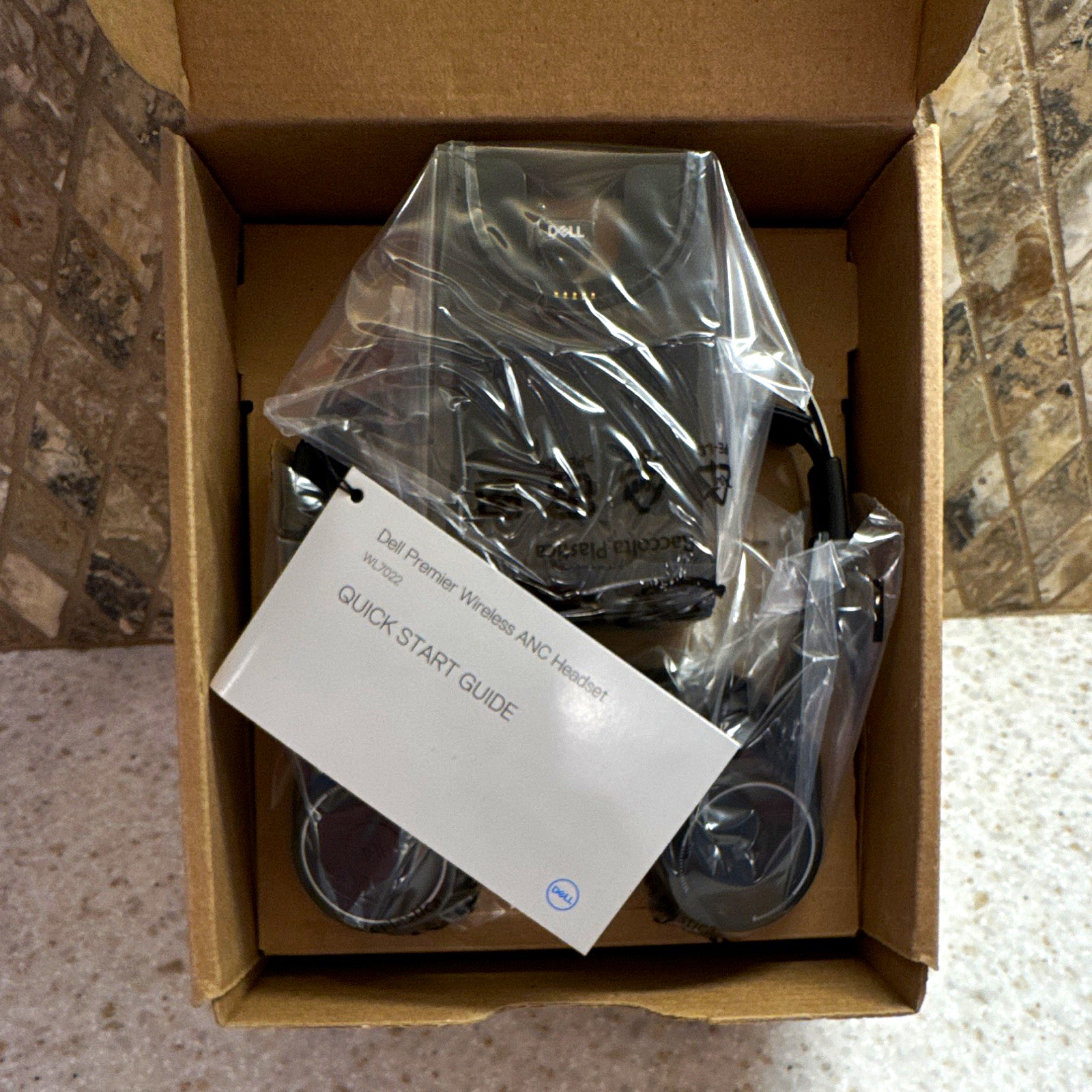 Dell WL7022 Premier Wireless ANC Headset, Bluetooth/USB, Black Headband