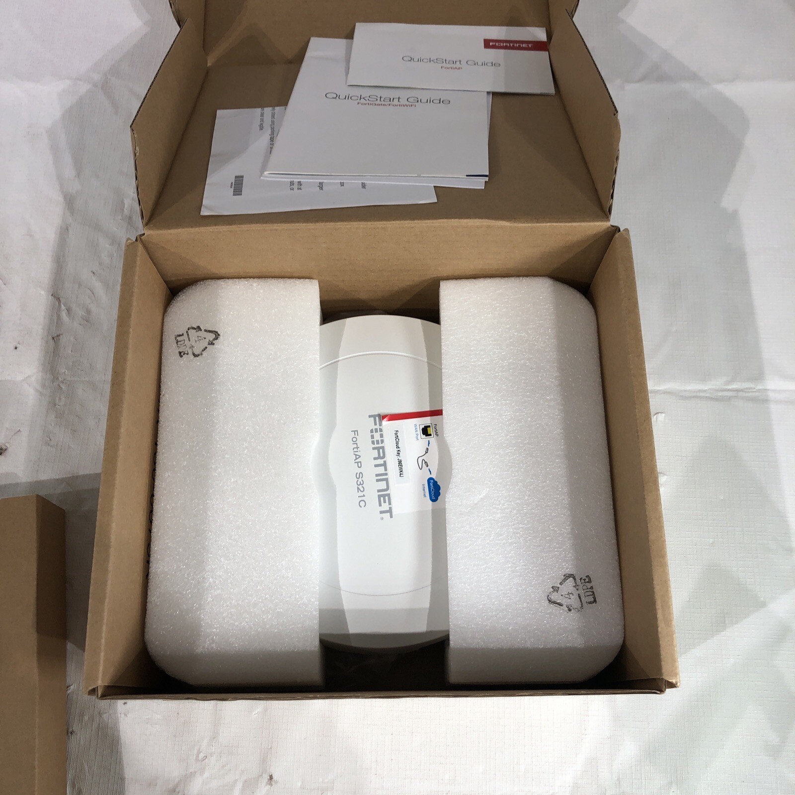 Fortinet FortiAP-S321C / FAP-S321C -NEW