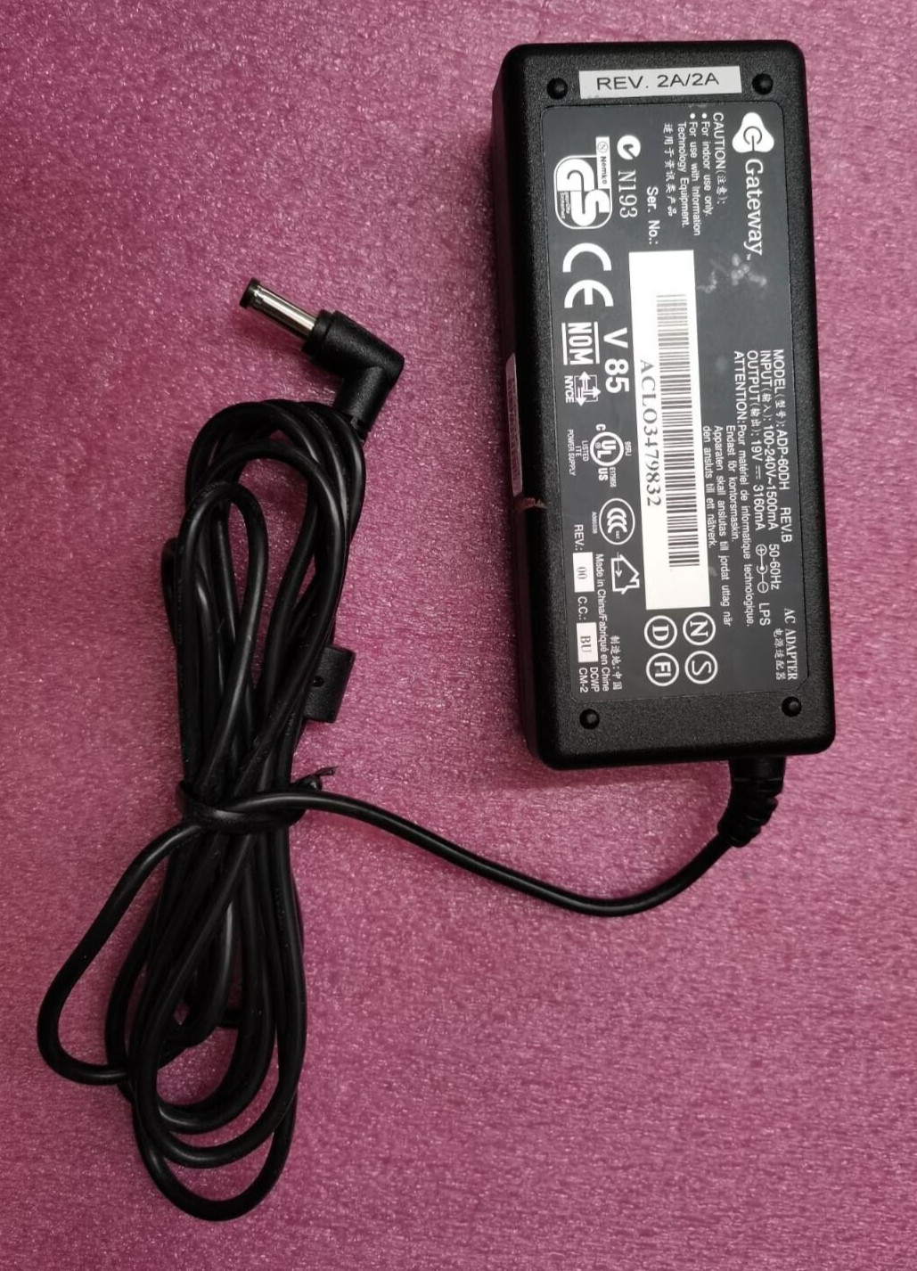 Genuine Gateway AC Adapter Model: ADP-60HD 6500731