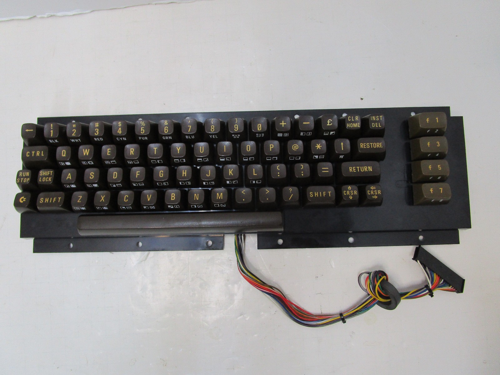 COMMODORE 64 KEYBOARD FOR VIC-20 C64 64C 128 TESTED AND WORKING L#X48 ⌨️⚡