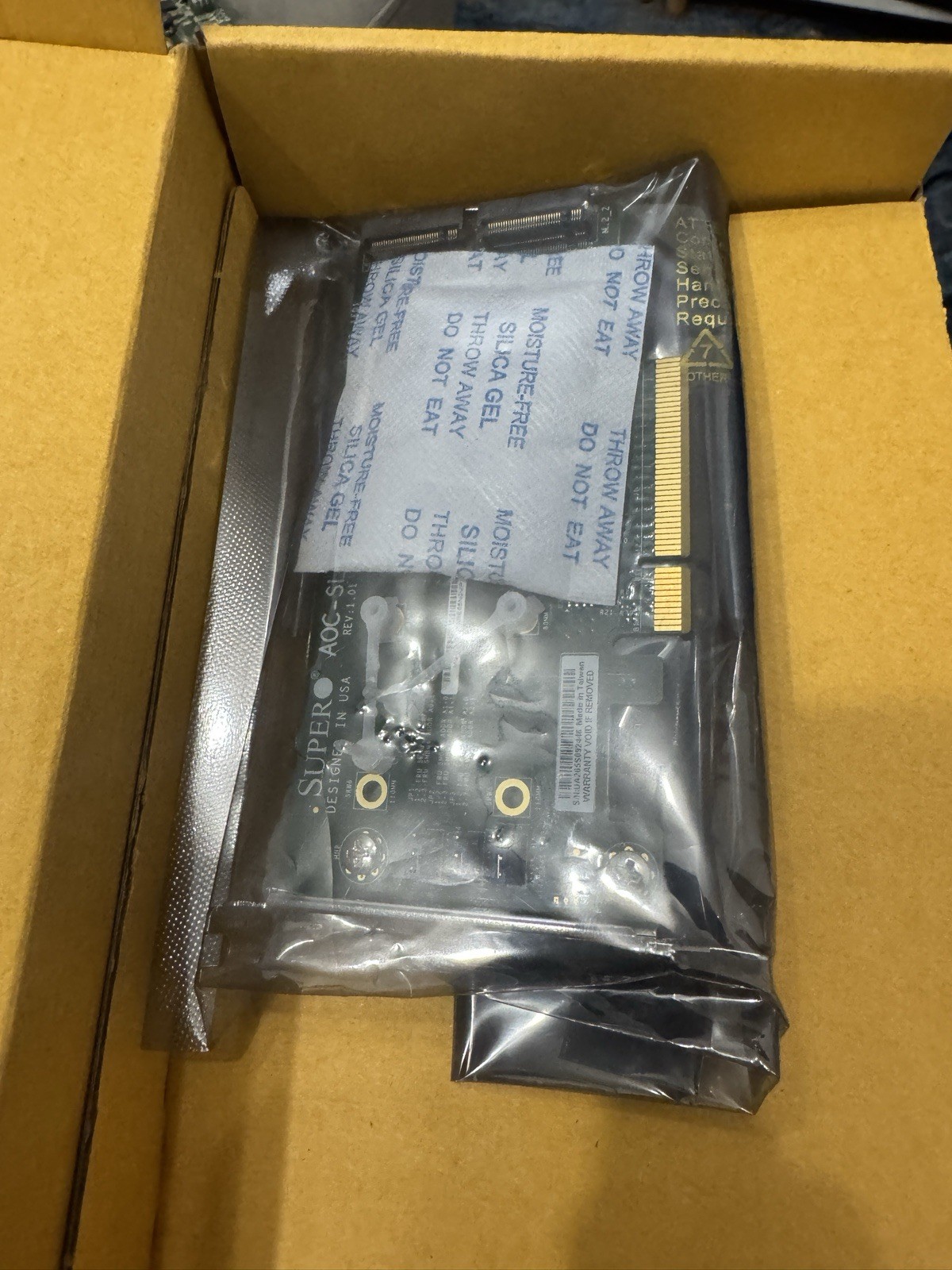 Supermicro AOC-SLG3-2M2 Dual M.2 NVMe PCIe 3.0 x8 Add-On Card