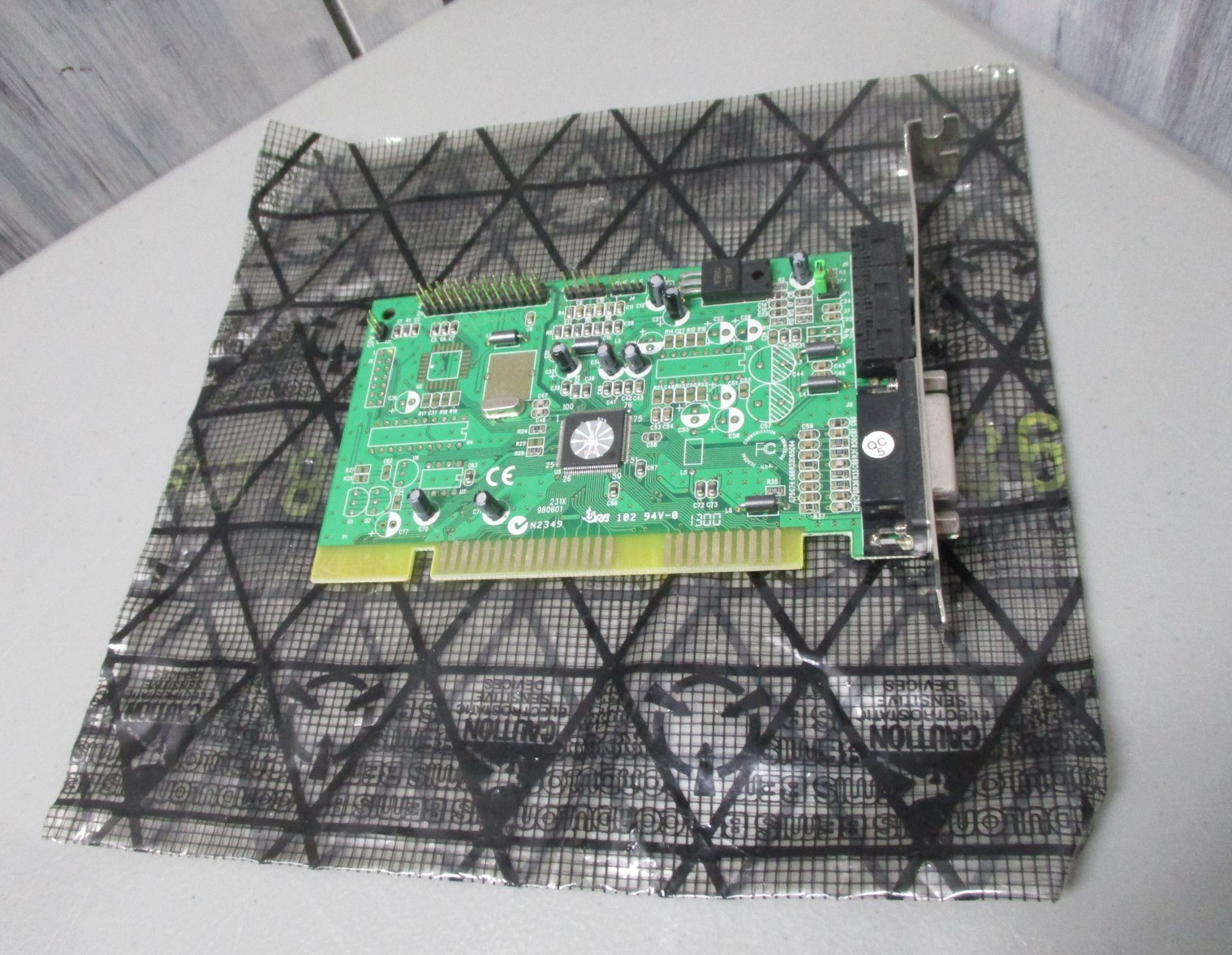 ISA 16 Bit PC Sound Card/Audio Card + 15 Pin Joystick/MIDI Port - PT-2318-20