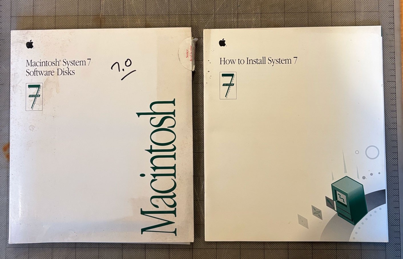 Vintage Mac System 7.0 on discs; plus Hypercard and How-to guide; 1991