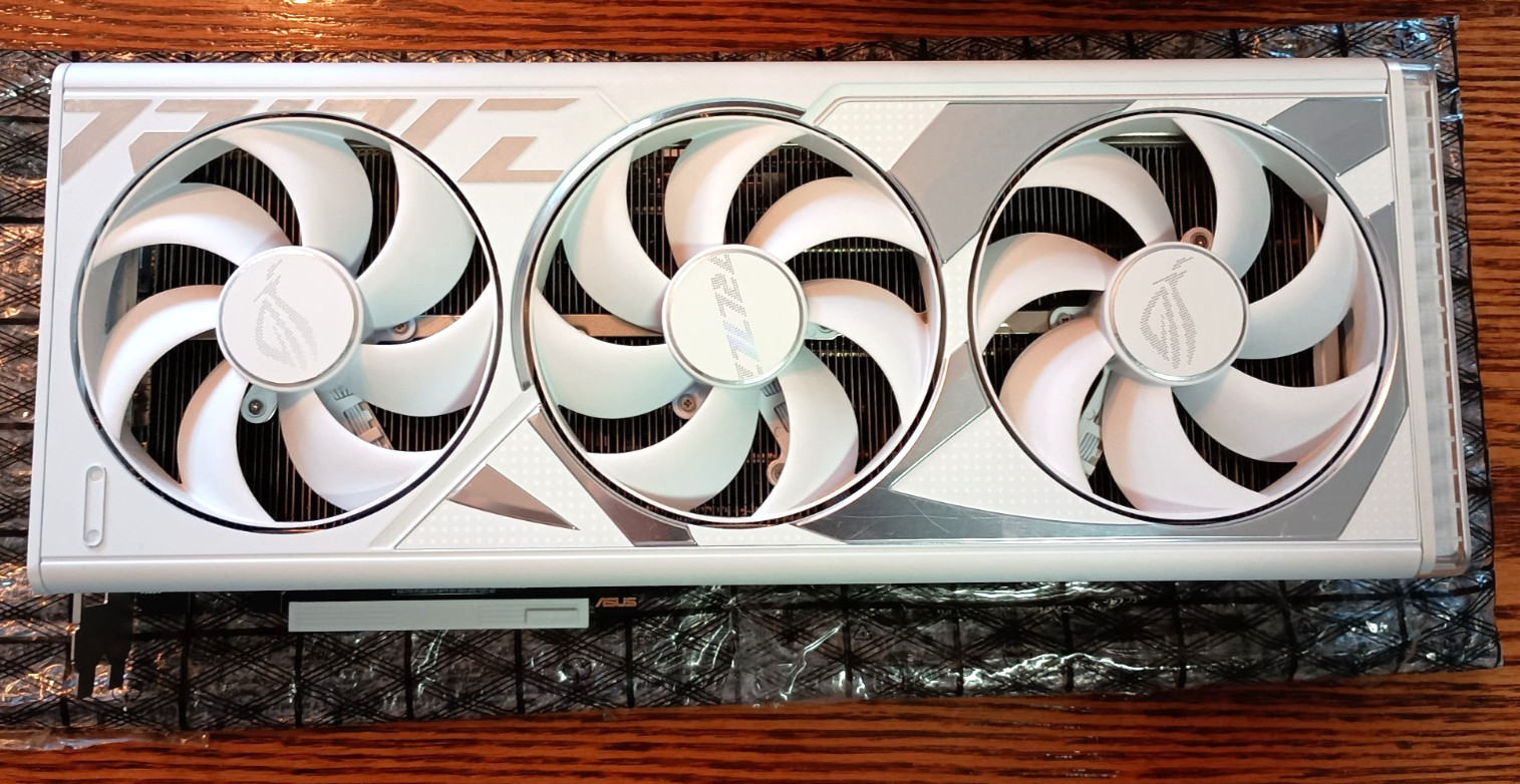 ASUS ROG Strix White OC GeForce RTX 4080 16GB GDDR6X PCIe 4.0 Graphics Card