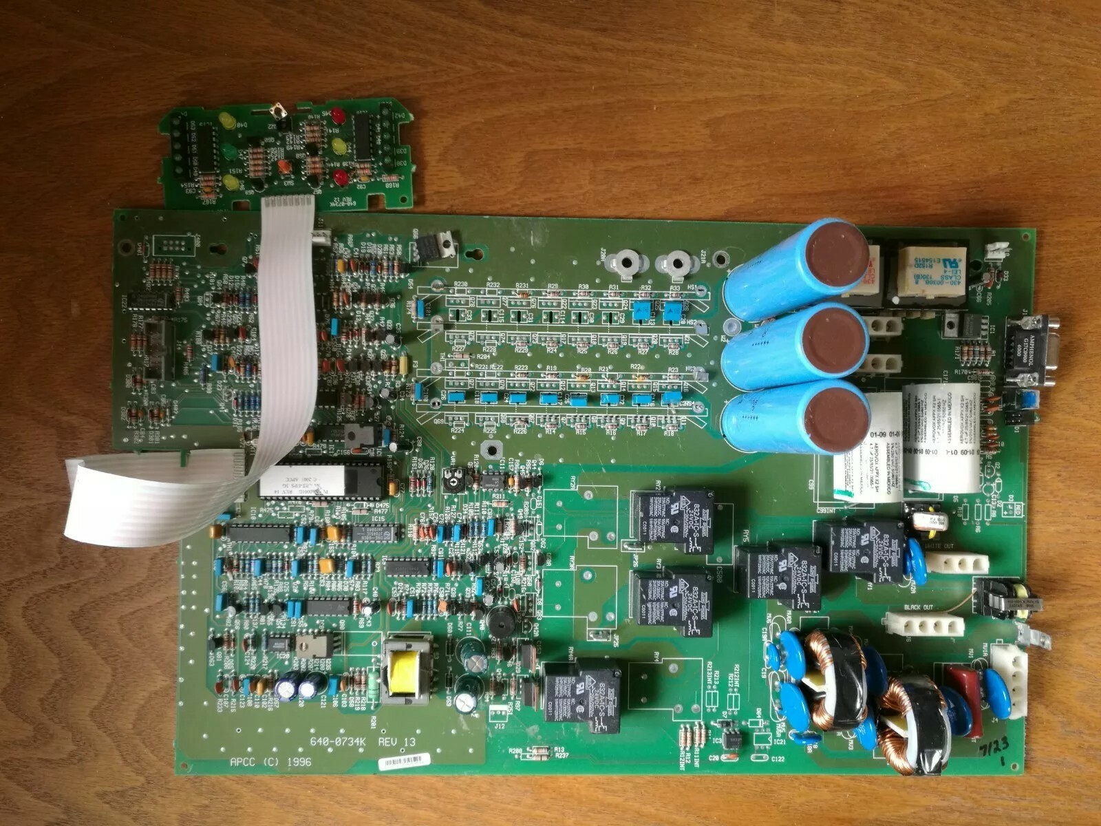 APC 640-0734K Rev 13,  Board. Main-Power Battery Backup Controller-Board 
