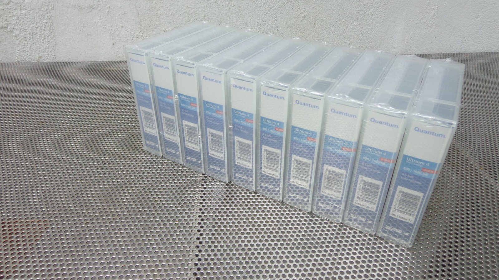 Quantum LTO-4 MR-L4MQN-02 Ultrium-4 WORM Data Tape Cartridge (800GB/1.6TB)