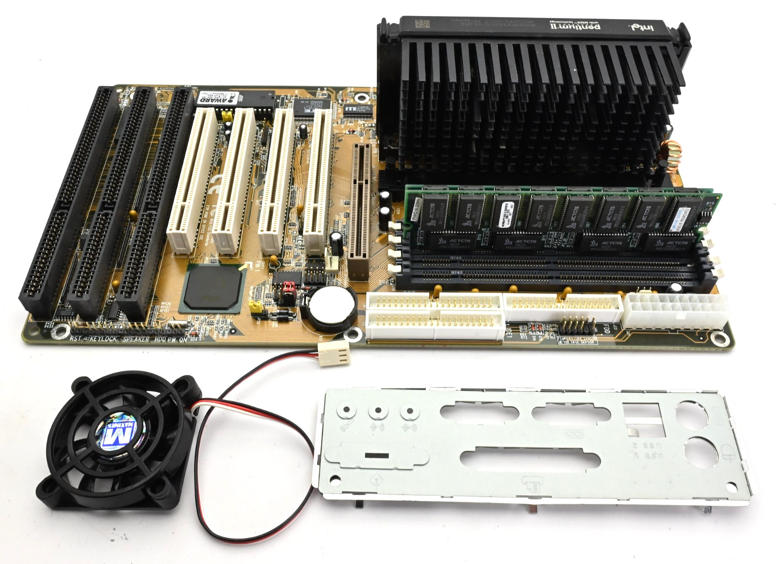 Shuttle HOT-637 Slot 1 Motherboard Pentium II 333Mhz SL2KA CPU, RAM, VINTAGE