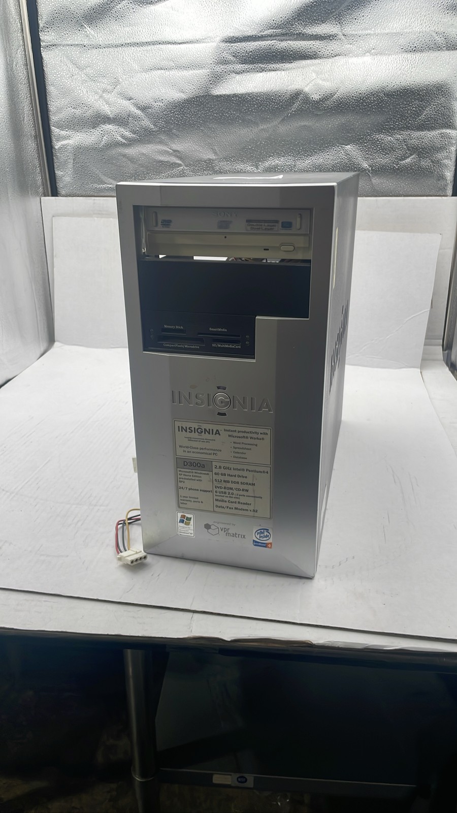 Insignia D300a Intel Pentium Retro VPR Matrix Desktop Tower