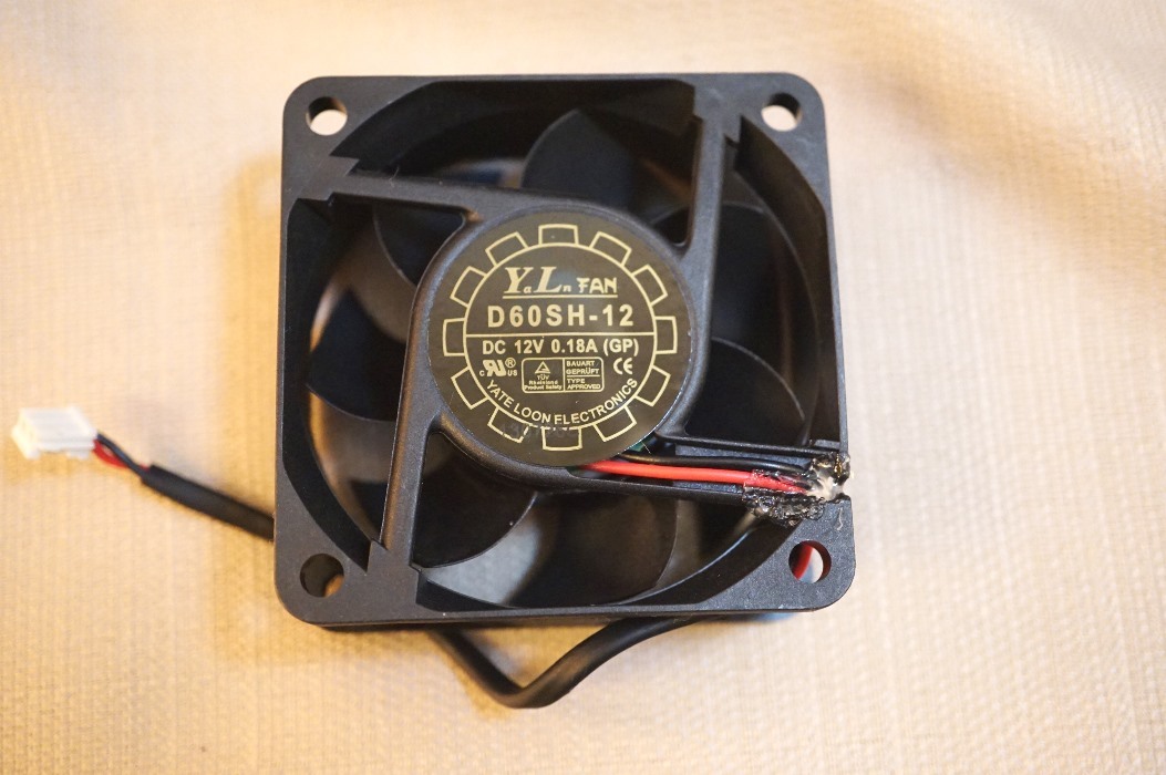 Y.L. Yate Loon 60 mm 60mm x 25 mm 12V case CPU DC D60SH-12 fan w/connector 