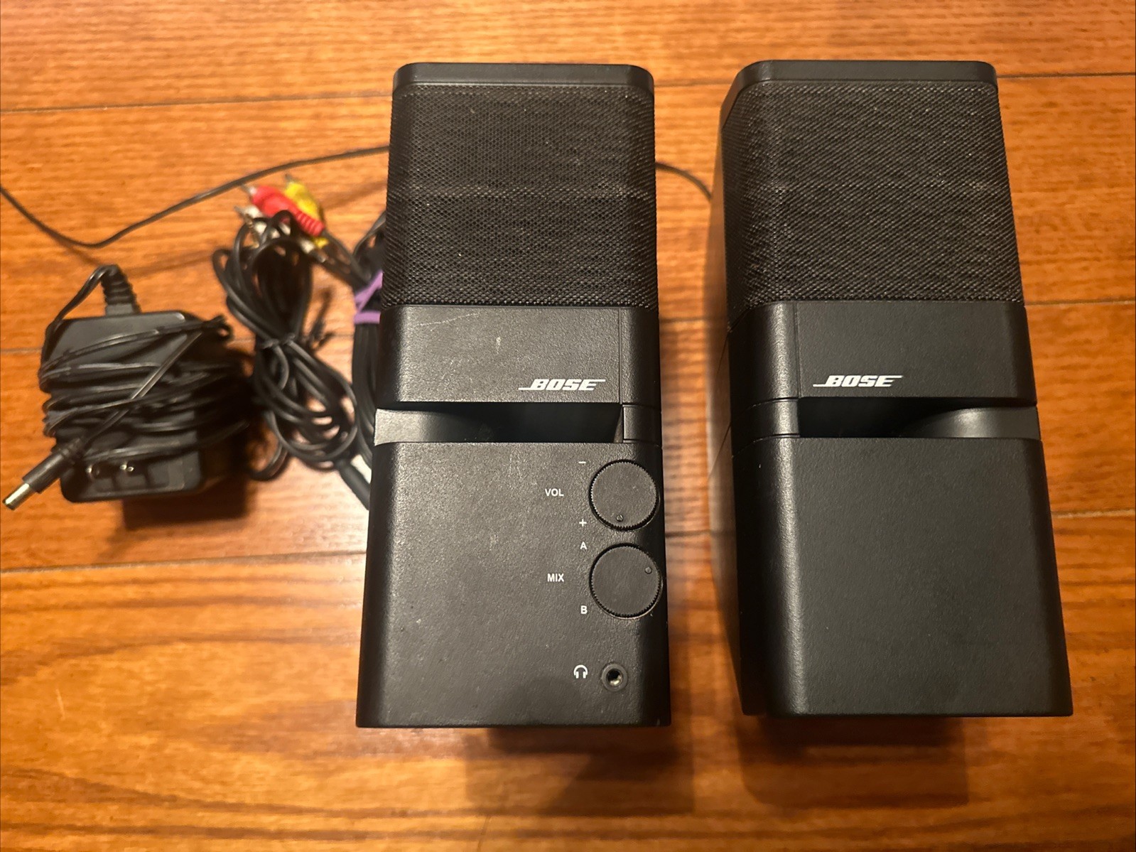 BOSE MediaMate PC Computer Speaker With AC Power Adapter.