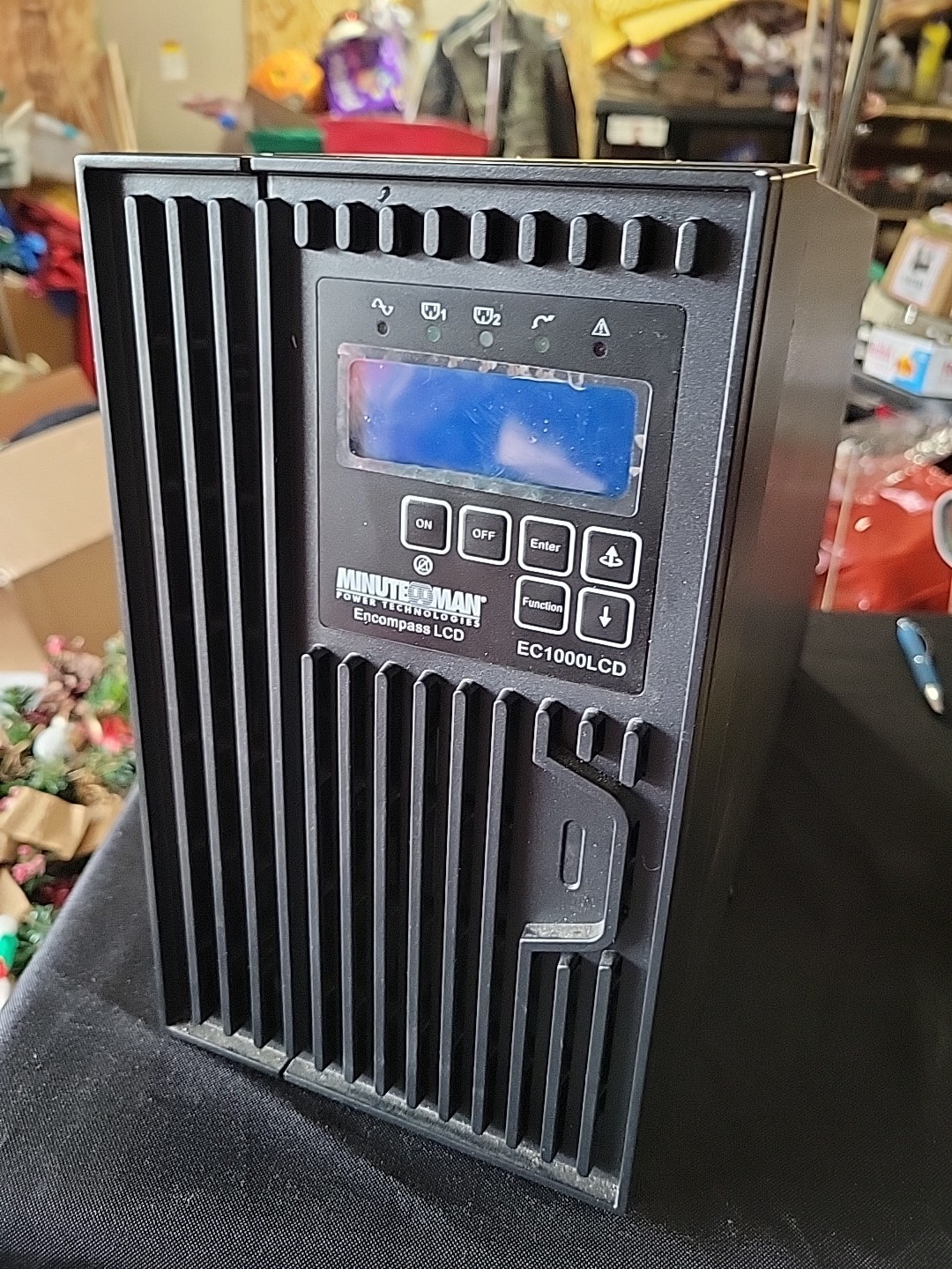MINUTEMAN EC1000LCD TOWER UPS Good Operating
