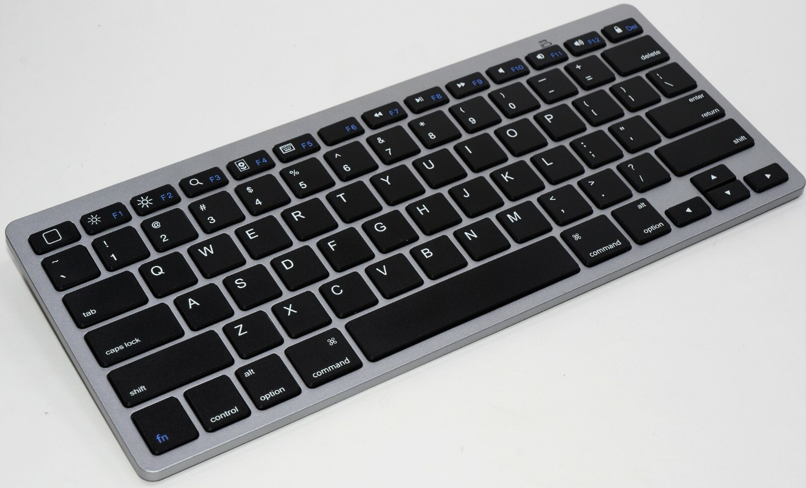 OMOTON Ultra-Slim Bluetooth Keyboard Compatible with iPad and Android Devices