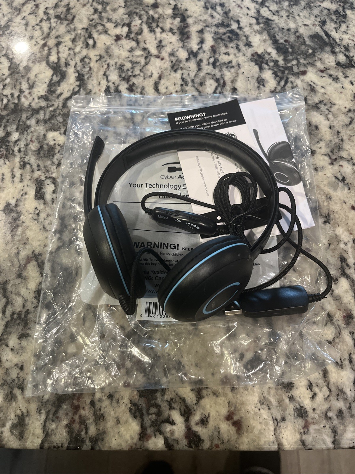Cyber Acoustics Stereo USB Headset - AC-5008   With In-Line Controls For Volume