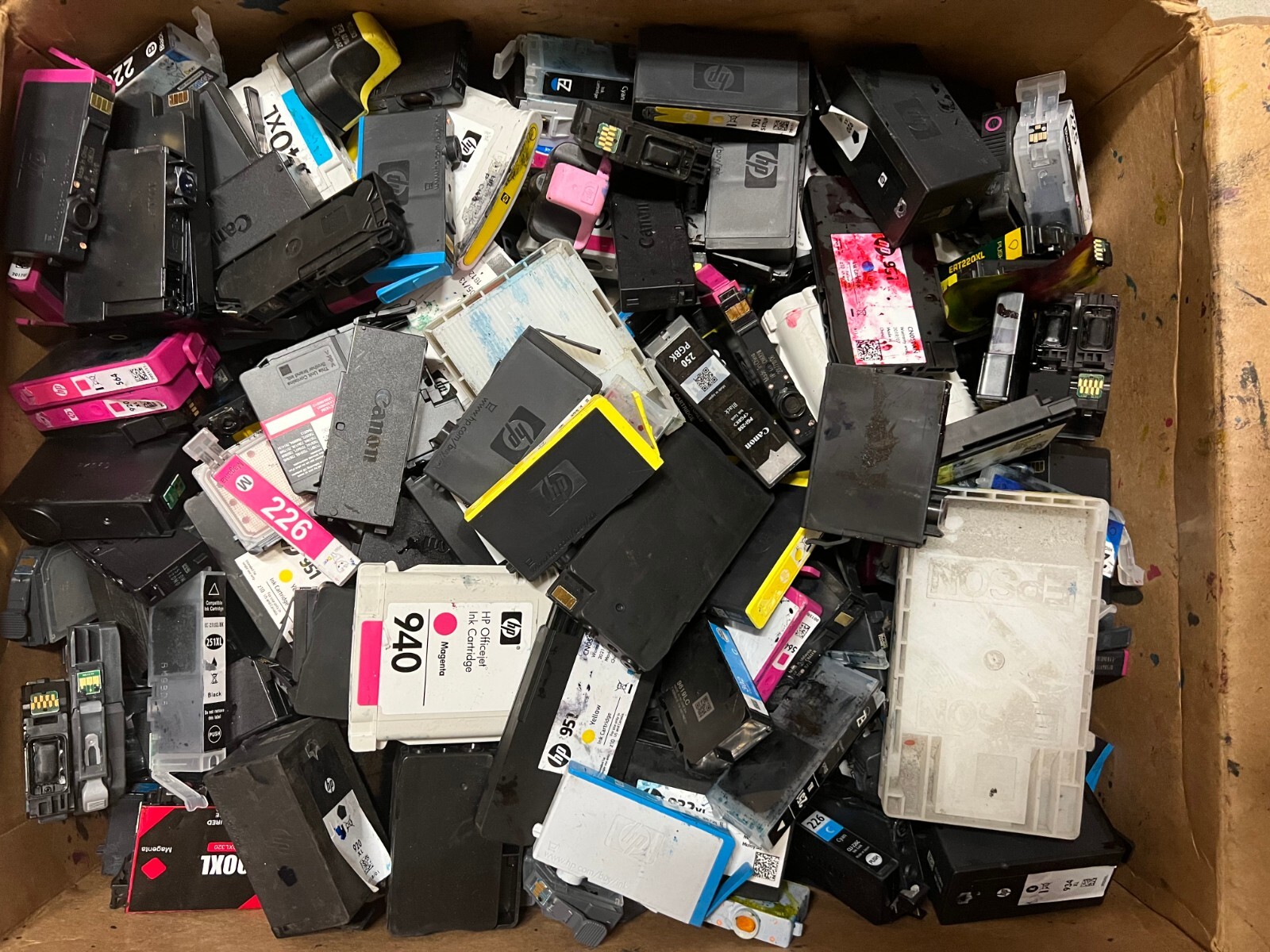 LOT OF 250 EMPTY INK CARTRIDGES FOR STAPLES or OFFICE MAX REWARDS / REBATE