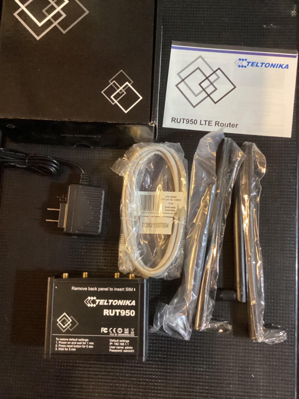 Teltonika RUT950 Industrial 4G LTE CAT 4 Wi-Fi Router for Verizon - RUT950K02400