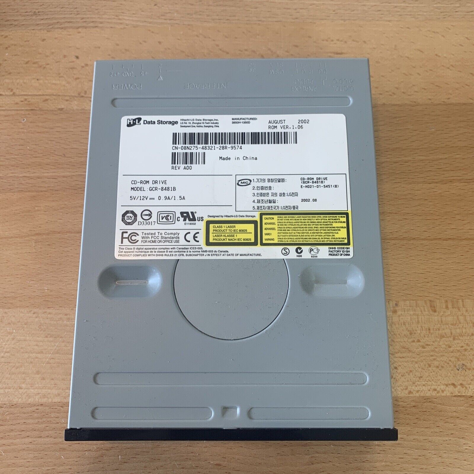 Hitachi/LG GCR-8481B Internal 48X IDE CD-ROM Drive 