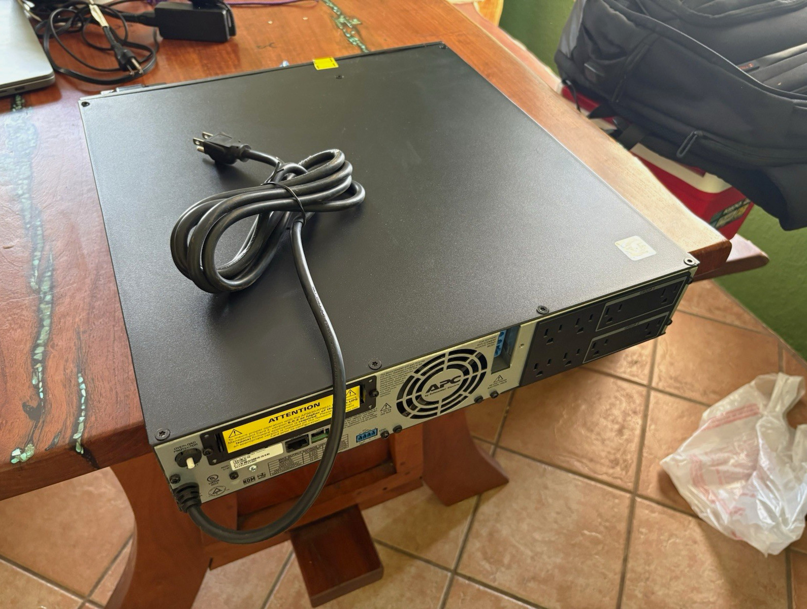 APC Smart-UPS X SMX1000 1000VA/800W 120V Rackmount 8-Out Network Alarm