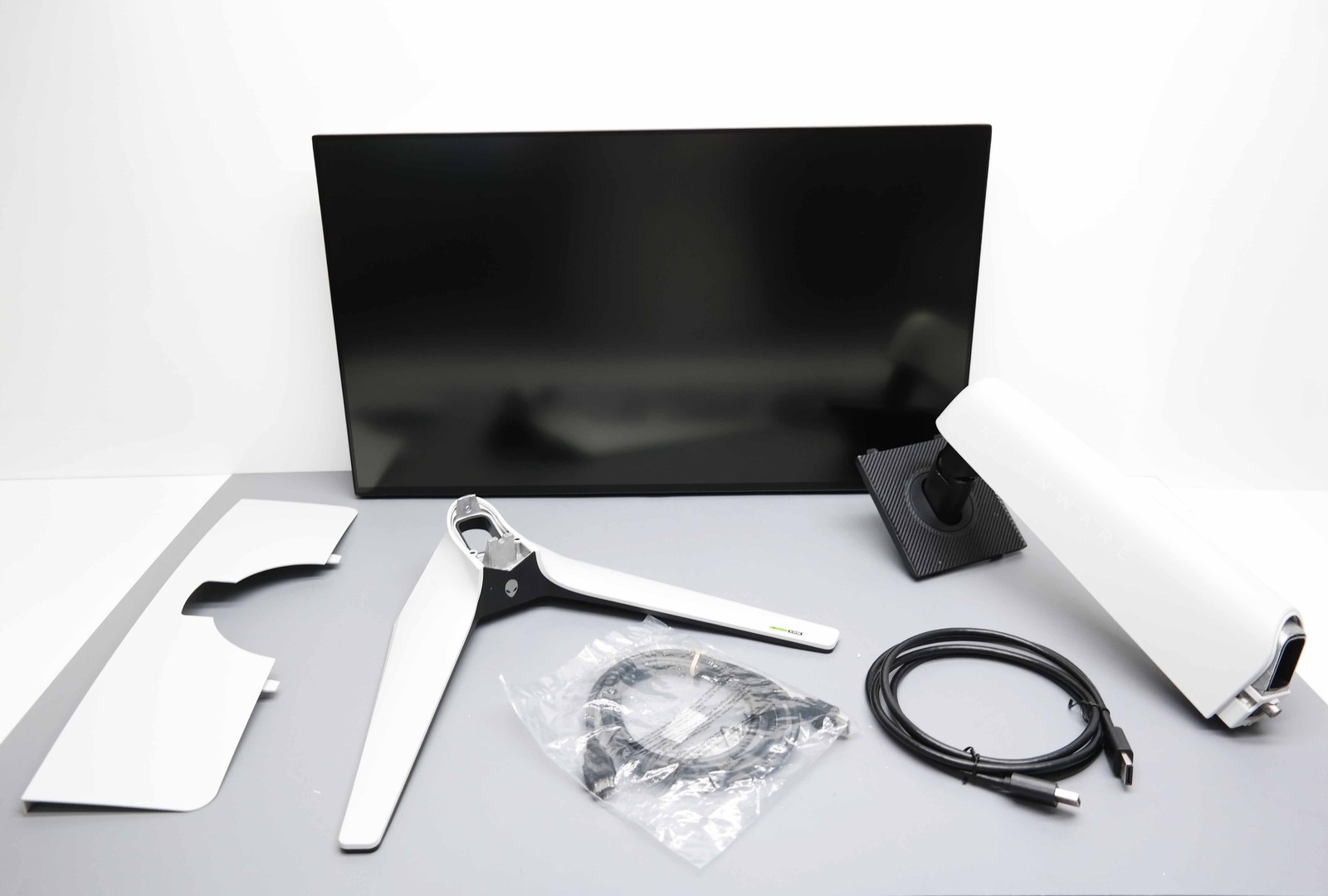 Alienware AW2723DF 27" 2560x1440 280Hz 1ms IPS Gaming Monitor ISSUE
