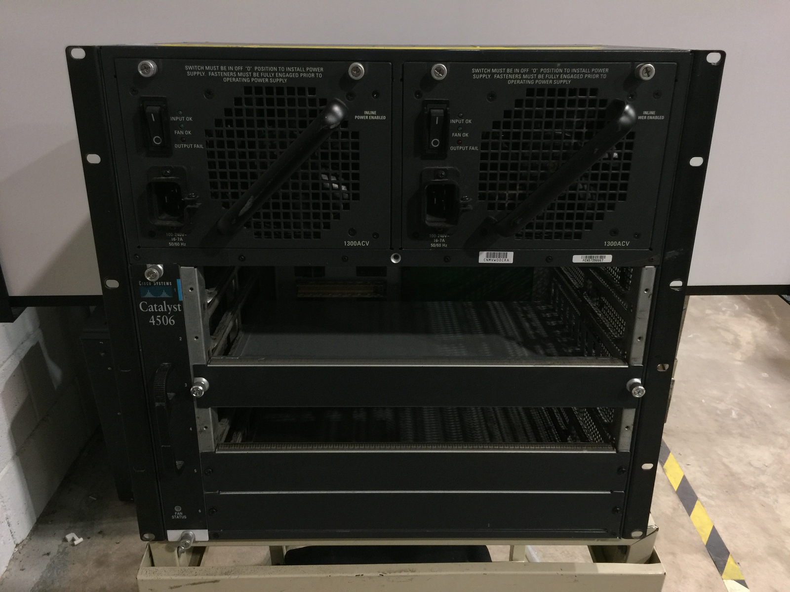 CISCO WS-C4506 CATALYST 4500 SERIES 4506 FAN 2x-4200AC SWITCH CHASSIS