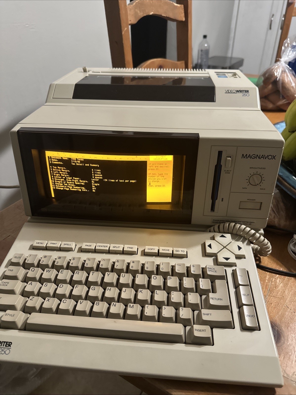 Vintage Magnavox Video Writer 250 CRT Word Processor Printer with keyboard