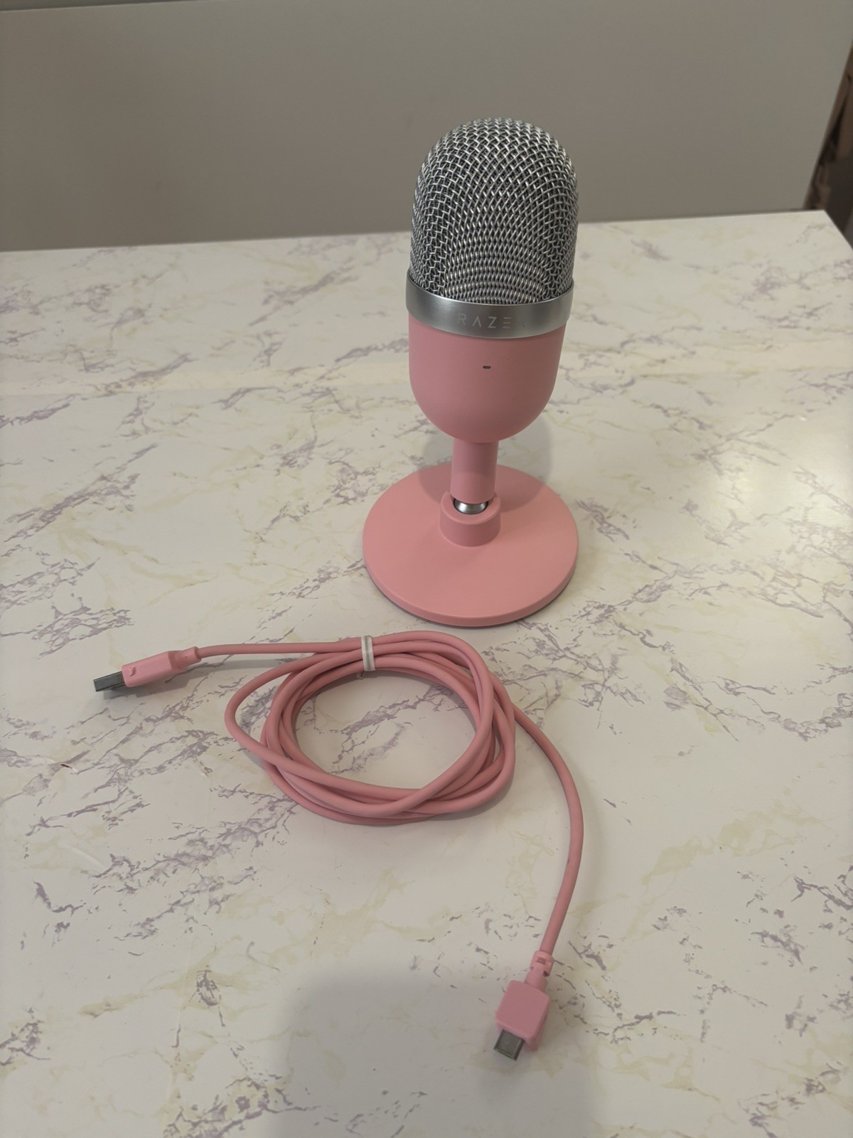 Razer Seiren Mini USB Microphone, Ultra-Compact Design Gaming Microphone - Pink