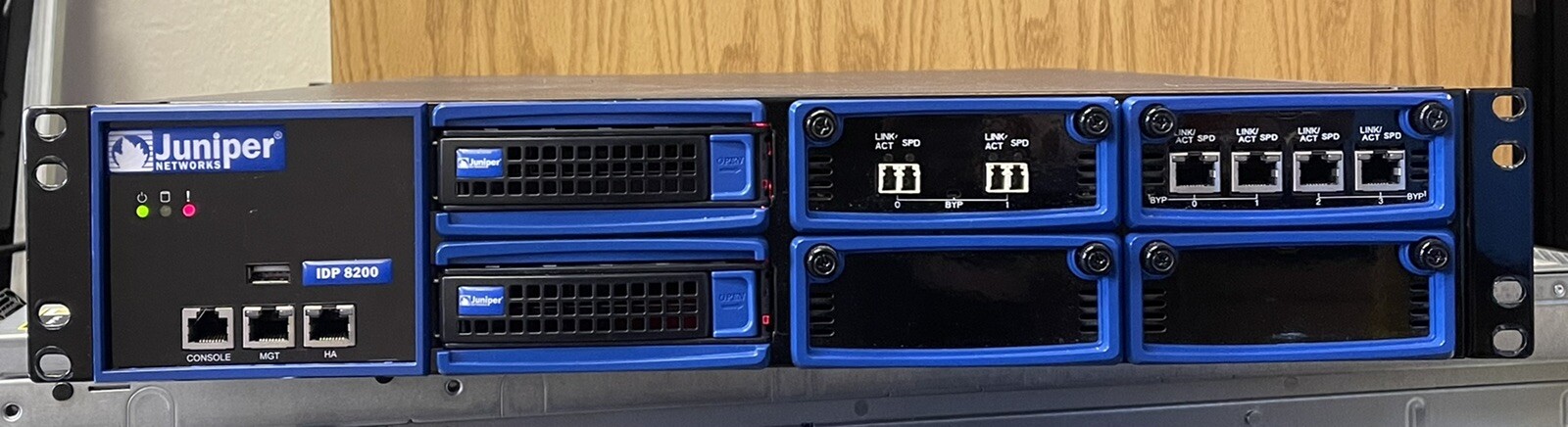 JUNIPER IDP8200 Intrusion Detection & Prevention Security Appliance JNHE2 NO HDD