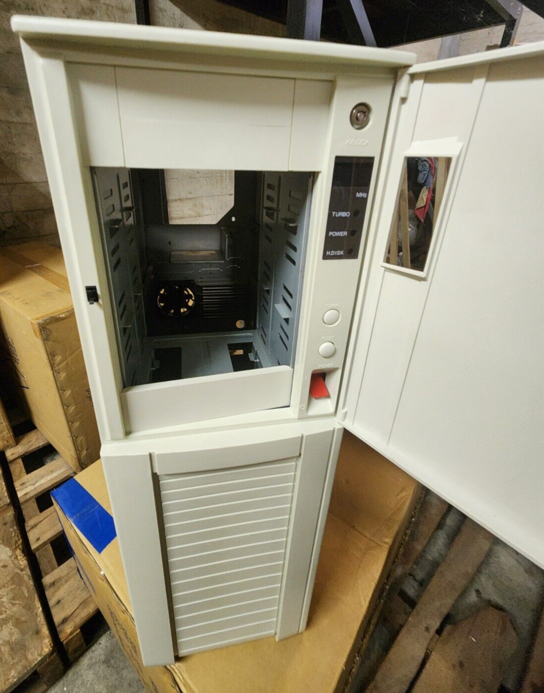 Vintage Retro PC Case Beige Computer Case AT Retro Tower White Wheels NEW Blue N