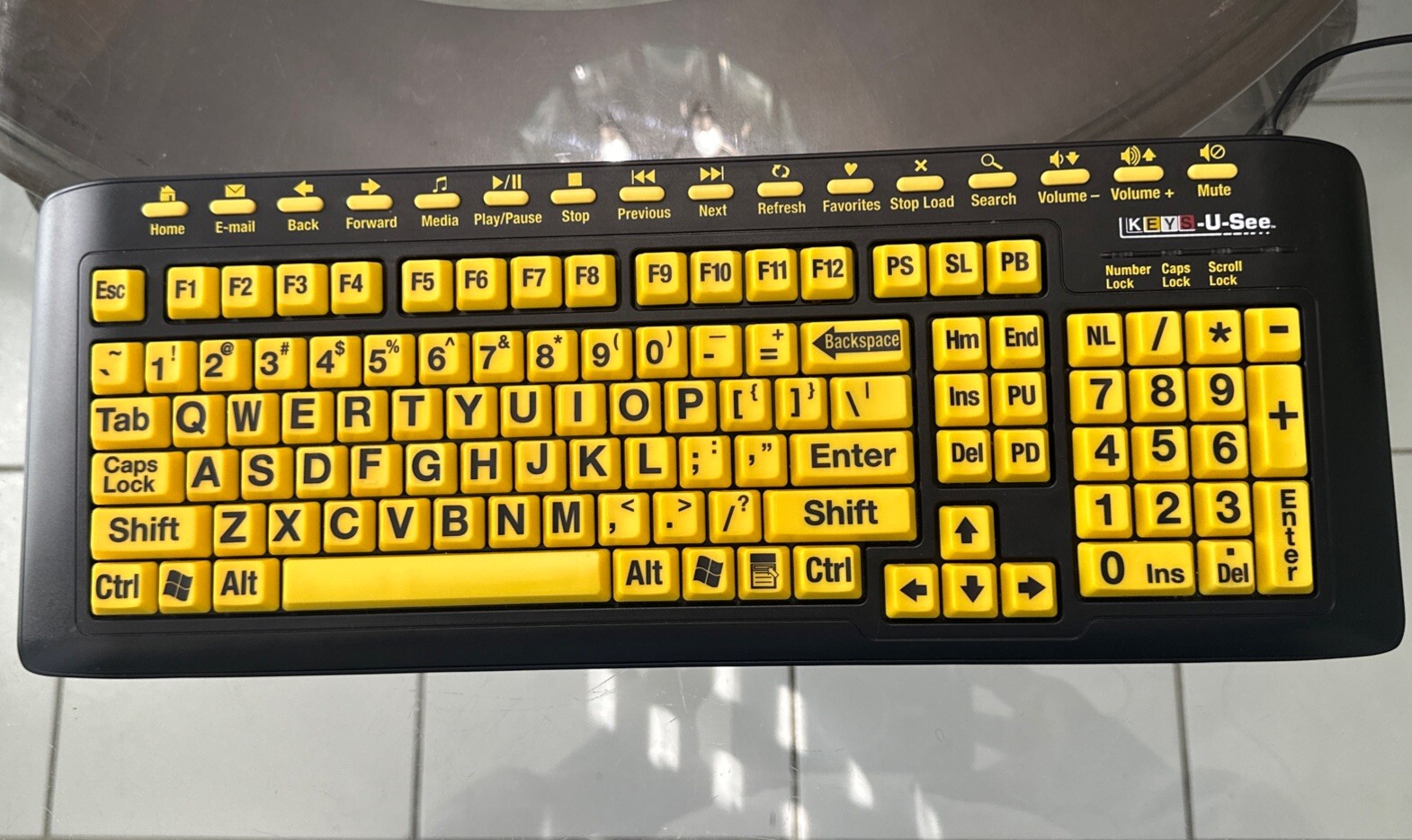 Keys-U-See Large Print USB Keyboard, black case w/yellow Keys Tested Working