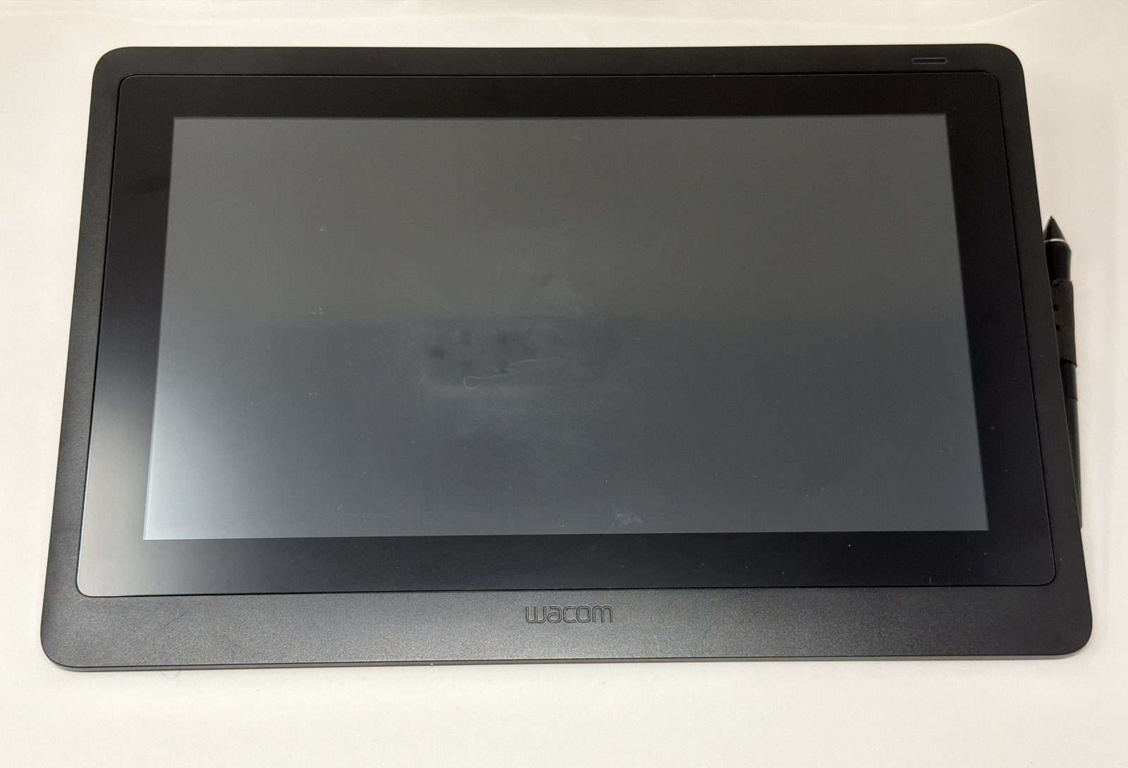 Wacom Cintiq 16 Drawing Tablet with Pro Pen 2 and Wacom Cintiq Stand Good