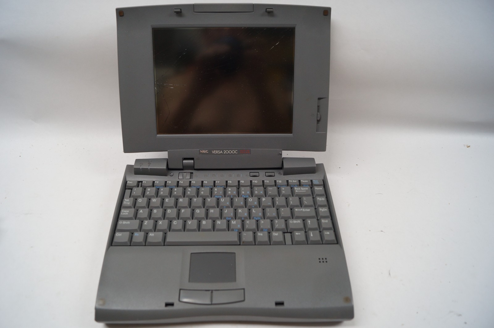 NEC Versa 2000C PC-6010-11402MW Laptop PC No Power Cord Untested PoR E114