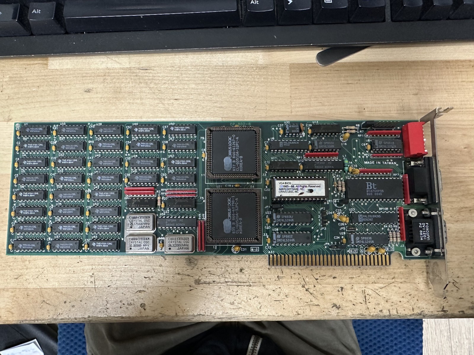 Generic Cirrus Logic CP-802 VGA / EGA Video Card Board 8-bit ISA